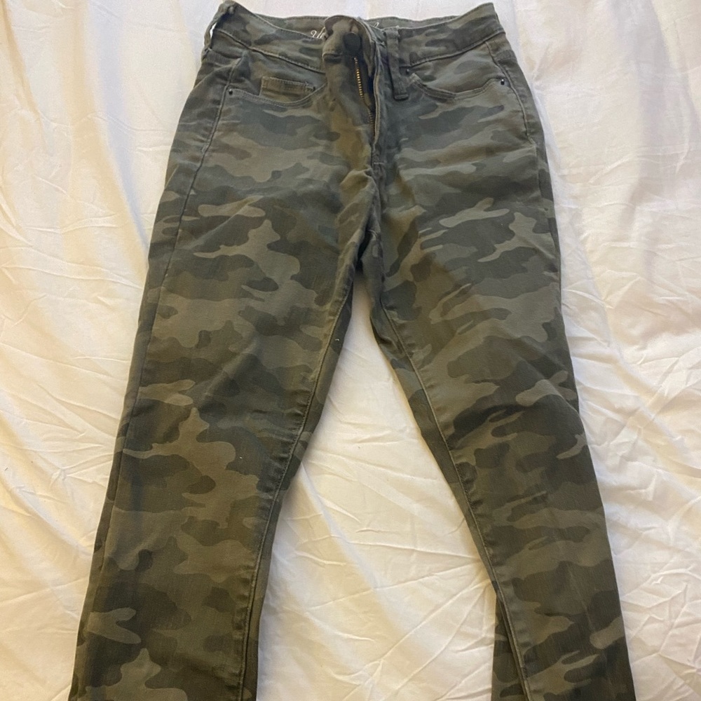 Camo stretch jeans